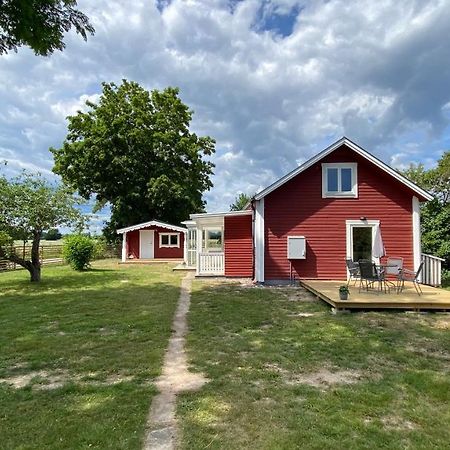 Charmig, Nyrenoverat Och Fullt Utrustad Stuga. Anpassad Foer Hundar, Naera Till Naturen Och Havet. Gangavstand Till Golfbana. Kalmar Dış mekan fotoğraf